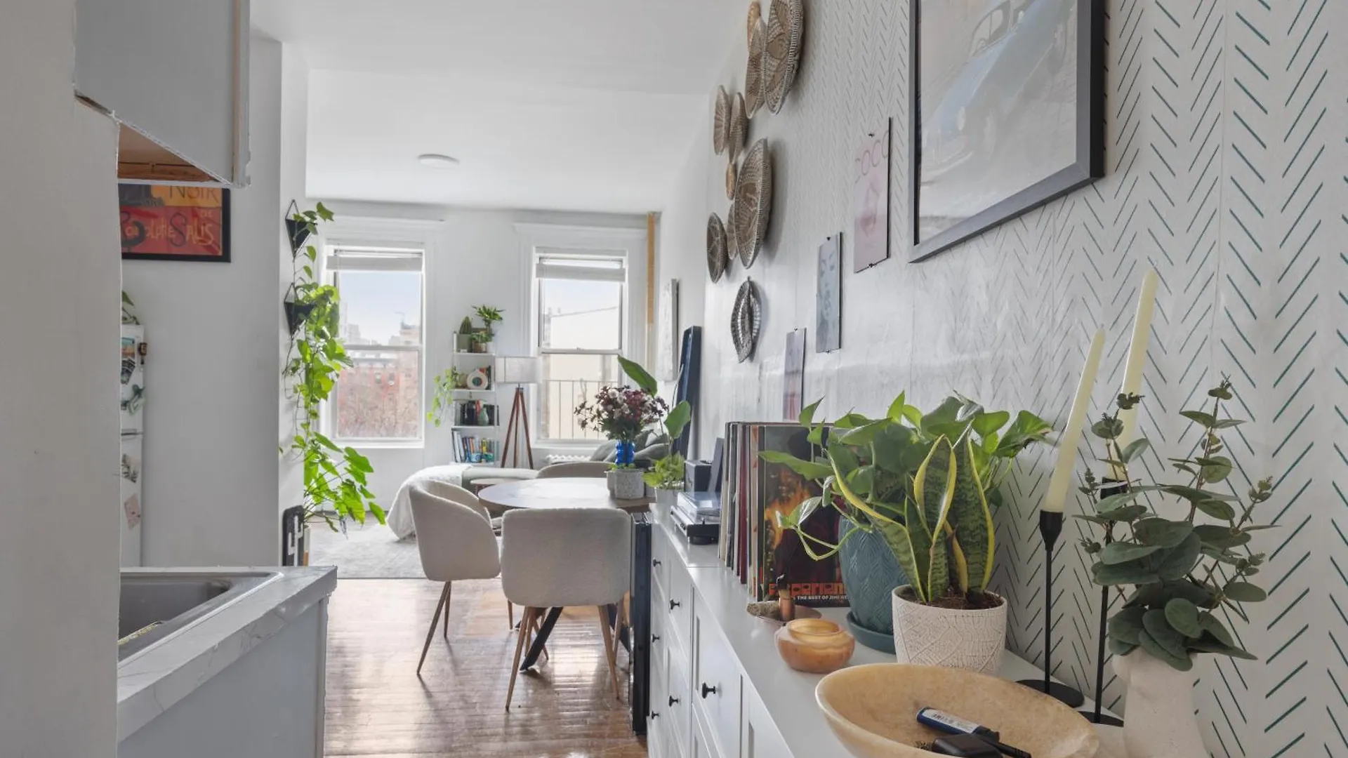 Union Square Sanctuary - Chic One Bedroom Retreat In Downtown Manhattan New York Apartment